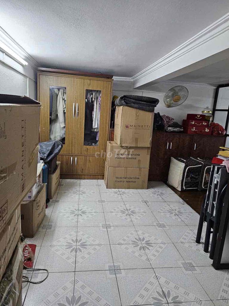 Căn hộ 100m² Gia Thụy, Long Biên 3PN giá 3.65 tỷ - Sổ hồng chính chủ, gần ga Long Biên!