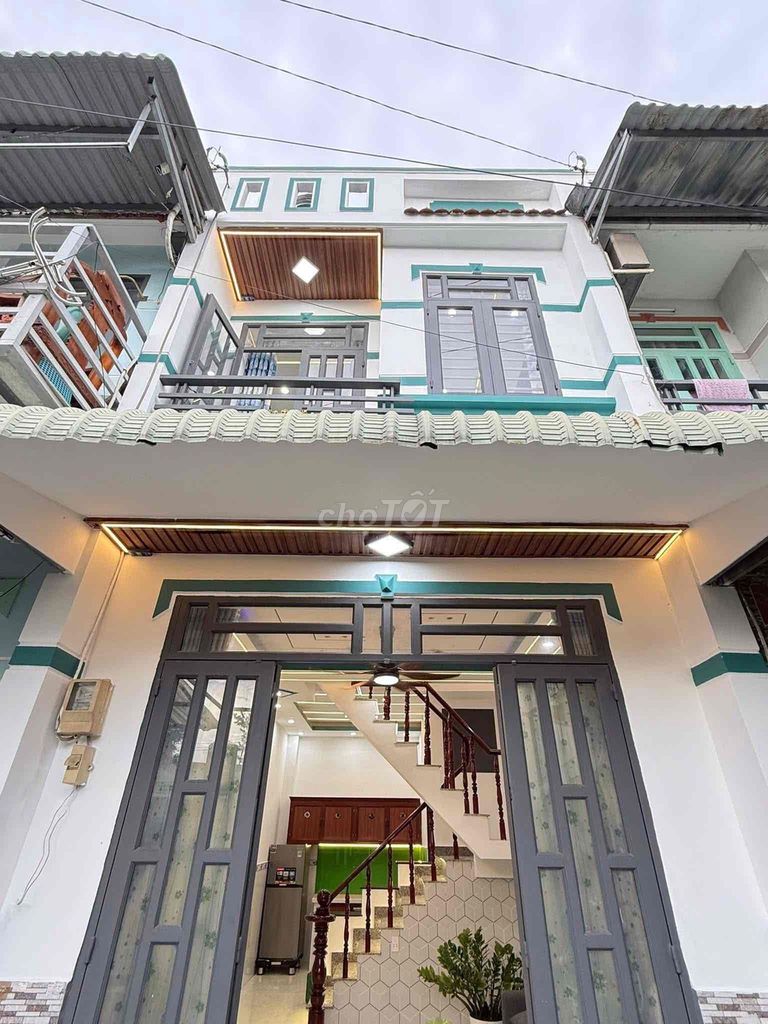 Nhà thổ cư Hóc Môn 4x8 bán gấp 399 triệu - Chính chủ, đầy đủ nội thất!