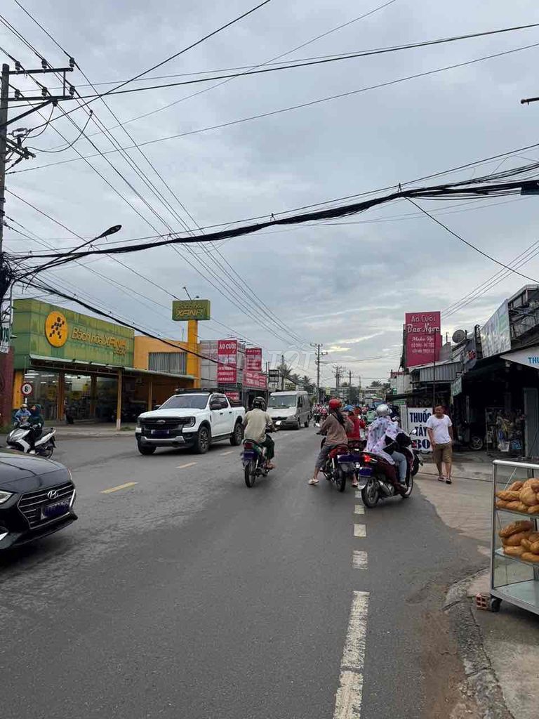 Nhà mặt tiền Phú Khương Vĩnh Long 96m² giá 1.9 tỷ - Sẵn sàng vào ở!