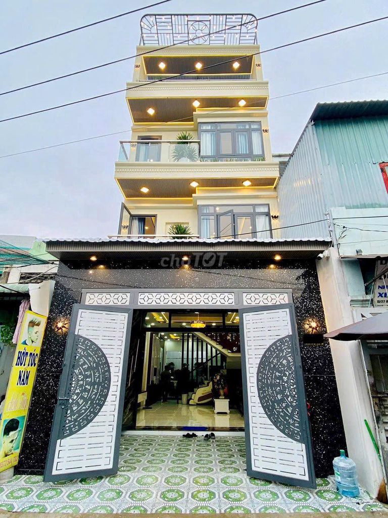 Bán nhà 4 tầng Võ Văn Tần, Q3 - 85m² giá 8.35 tỷ - Thiết kế hiện đại, hẻm ô tô 8m