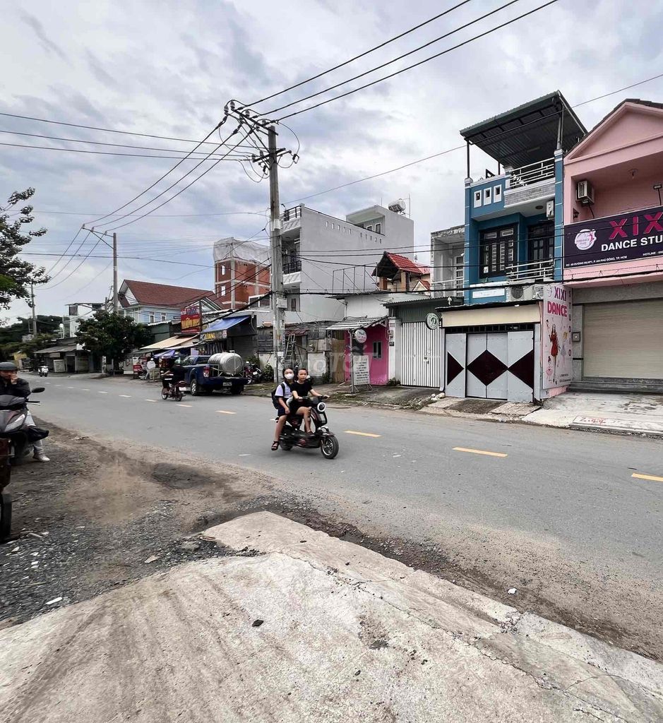 Nhà mặt tiền 3 lầu cho thuê 12 triệu/tháng gần chợ Vườn Lài, An Phú Đông, Q12