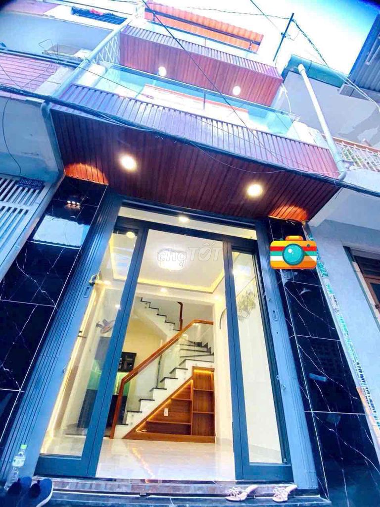 Nhà nguyên căn Chánh Hưng, Quận 8, 3PN 2WC giá 12 triệu - Đúng giá, sẵn sàng cho thuê!