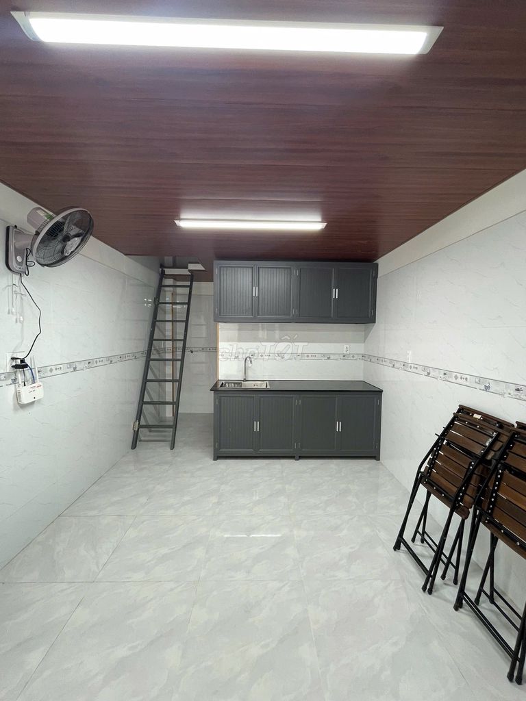 Căn hộ dịch vụ cho thuê tại đường Phạm Văn Đồng, 40m² - Chỉ cần xách vali vào ở ngay!