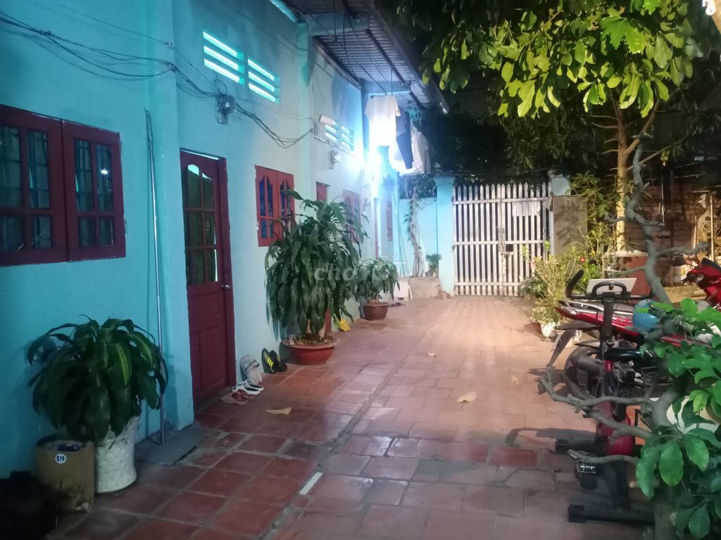 Phòng trọ giá rẻ 16m² toilet riêng tại Thủ Đức - Chỉ 1.5 triệu!