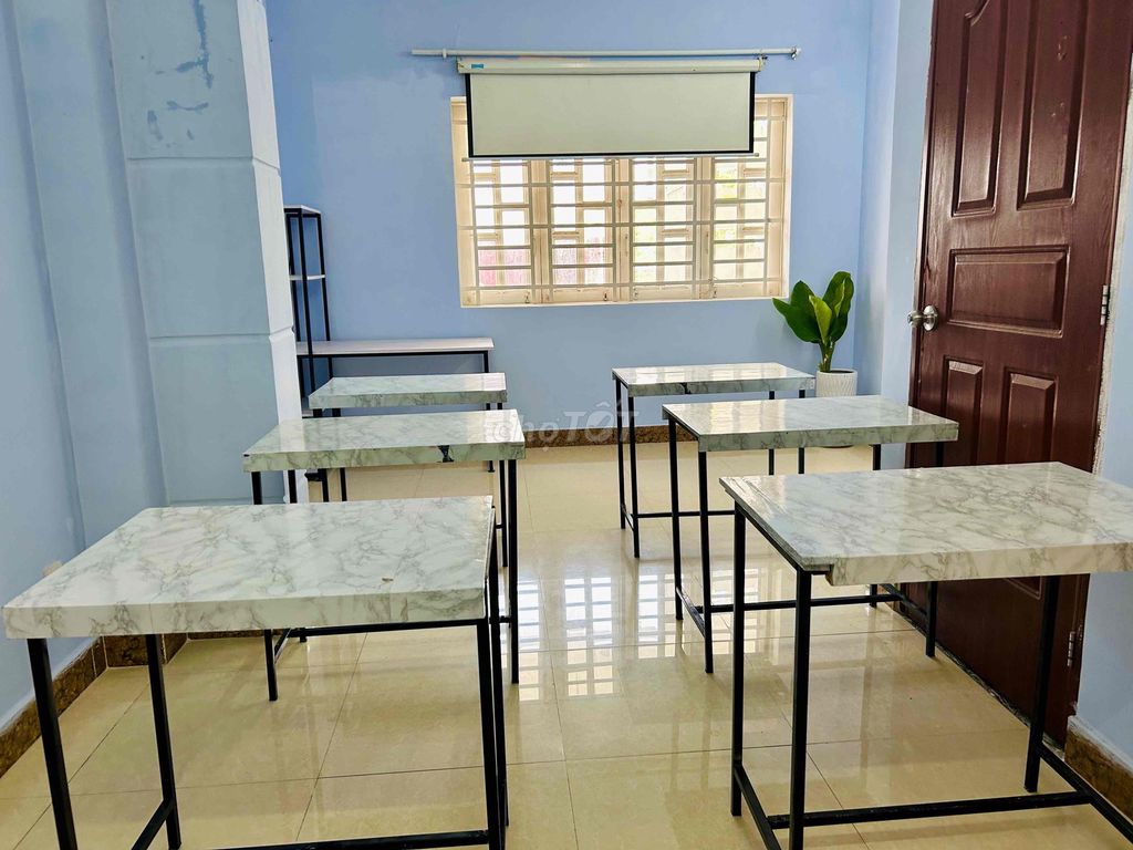 Cho thuê văn phòng tại Quận 7, 45m² giá 1.2 triệu - Không gian dạy học lý tưởng!