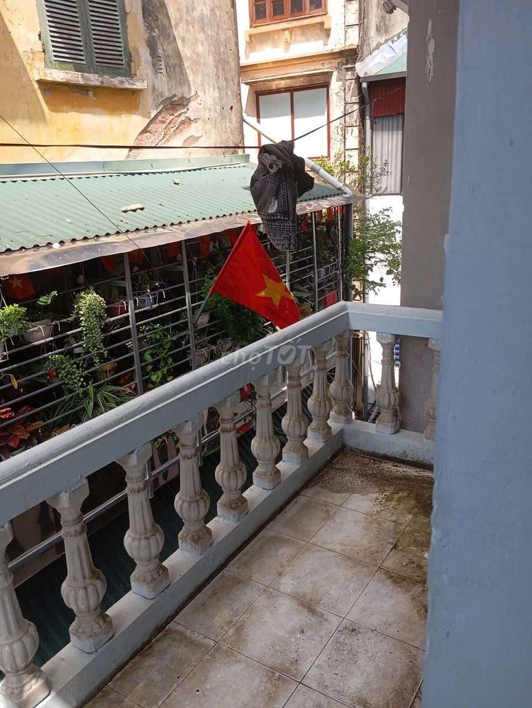 Nhà cho thuê tại ngõ 128C Đại La, 16m² giá 2.2 triệu - Chính chủ, tiện nghi đầy đủ!