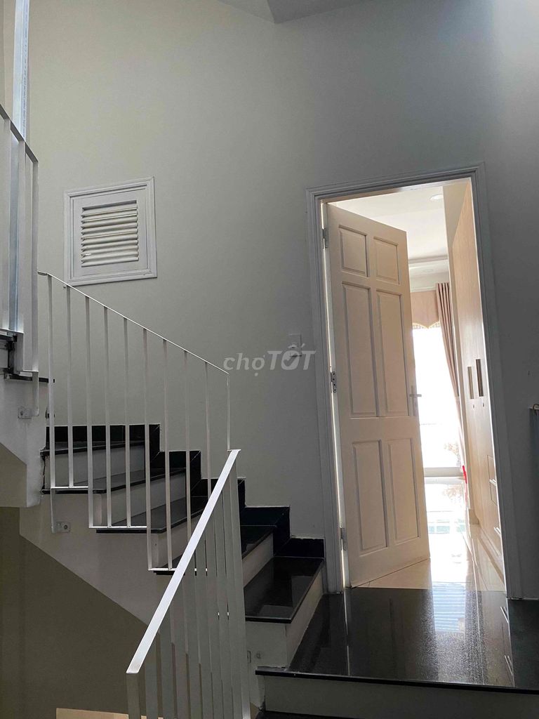 Cho thuê phòng 24m² tại An Hải Đông, Đà Nẵng - Vị trí siêu thuận lợi, nội thất đầy đủ!