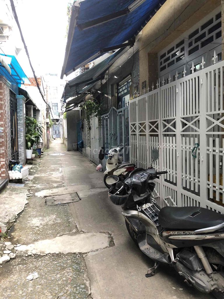 Cho thuê nhà hẻm 110m² đường Phú Định, Quận 8 - Khu vực an ninh, giá chỉ 8 triệu!