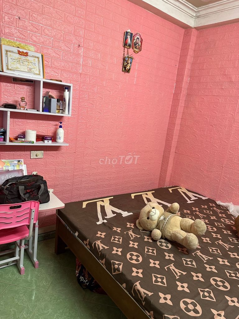 Cho thuê nhà nguyên căn 4 tầng tại phố Tân Ấp, Ba Đình - Giá chỉ 4.5 triệu!