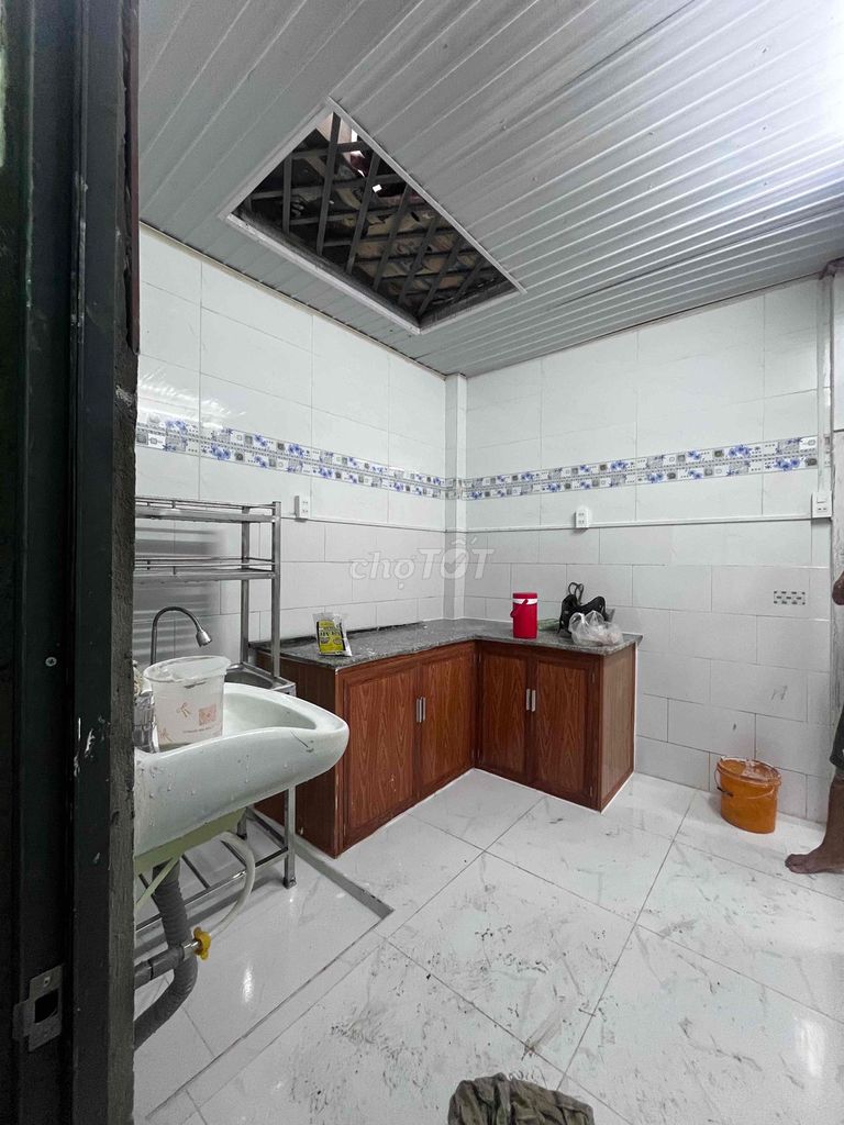 Nhà cho thuê đường Lê Trọng Tấn, Tân Phú 38m² - An ninh, yên tĩnh