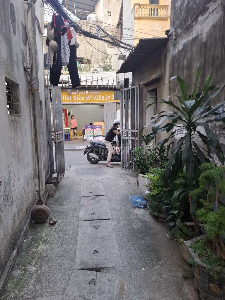 Nhà phố Hồng Mai 10m² giá chỉ 1.5 triệu - Ngõ rộng thoáng, tiện làm văn phòng