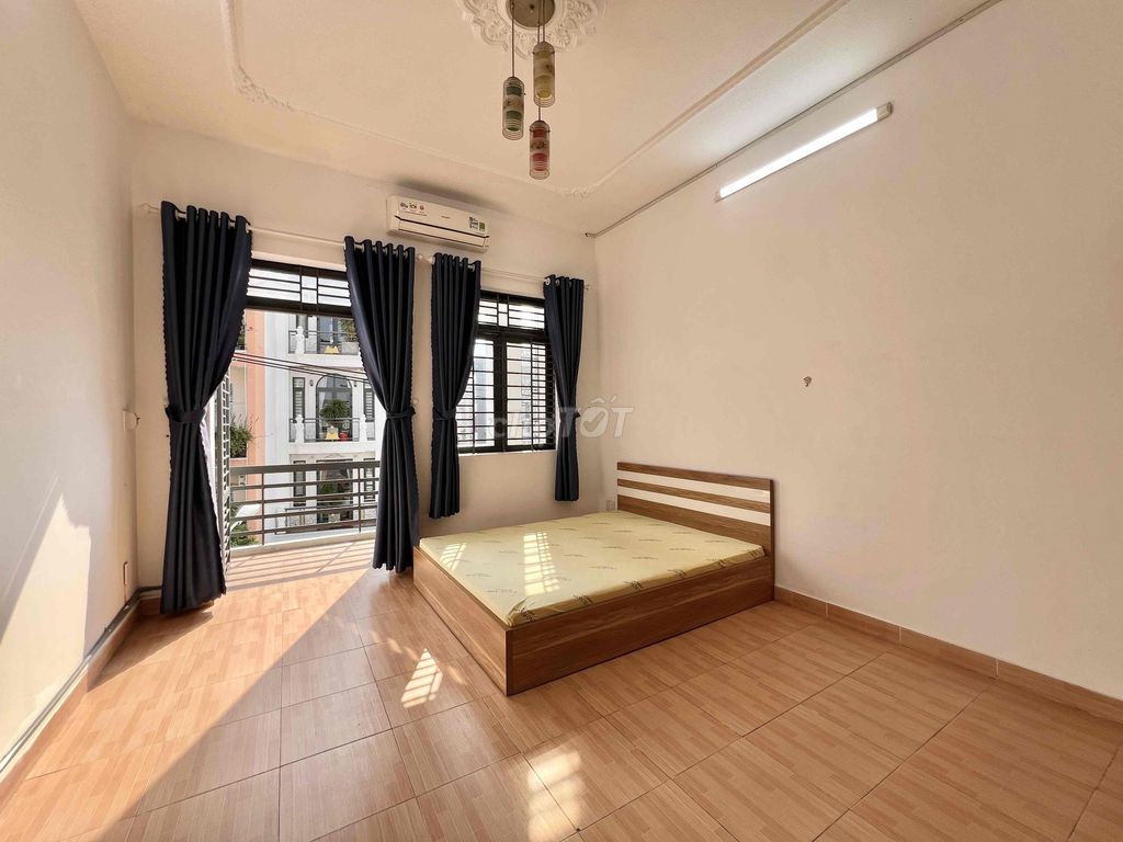 Phòng trọ Studio Bancon 30m² tại Quận Tân Bình chỉ 3.8 triệu - Full nội thất hiện đại!