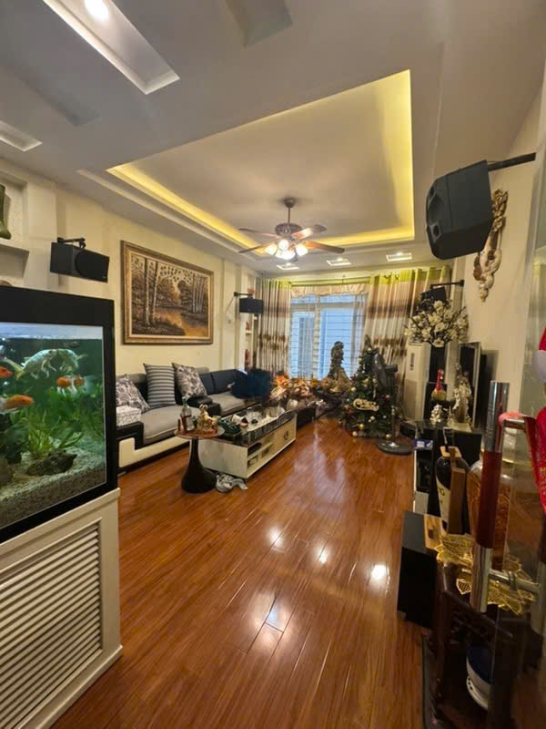 Bán nhà Quang Trung, Đống Đa 45m² giá 15.5 tỷ - Nhà 6 tầng thang máy, gần phố