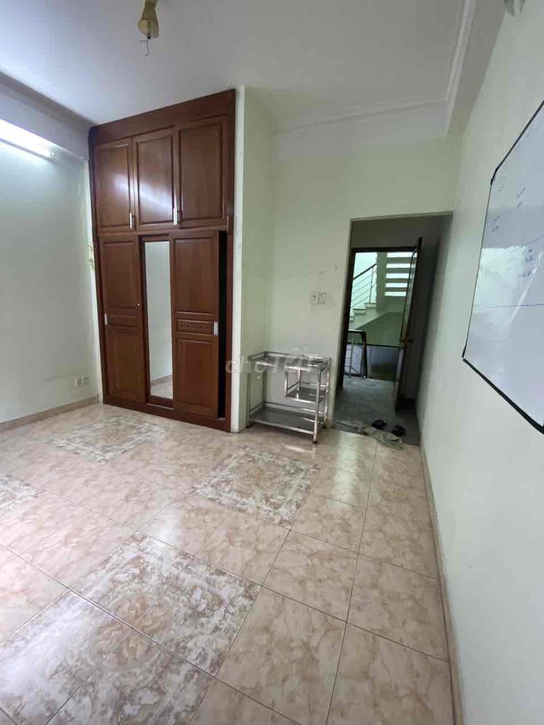 Cho thuê phòng 20m² tại An Dương Vương, Quận 6 - Tiện nghi đầy đủ, giá chỉ 2.8 triệu!