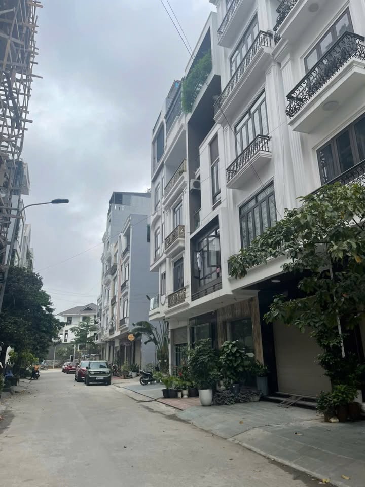 Nhà 4 tầng tái định cư Cái Hòm, Lê Hồng Phong giá 6.7 tỷ - Khu dân trí cao!