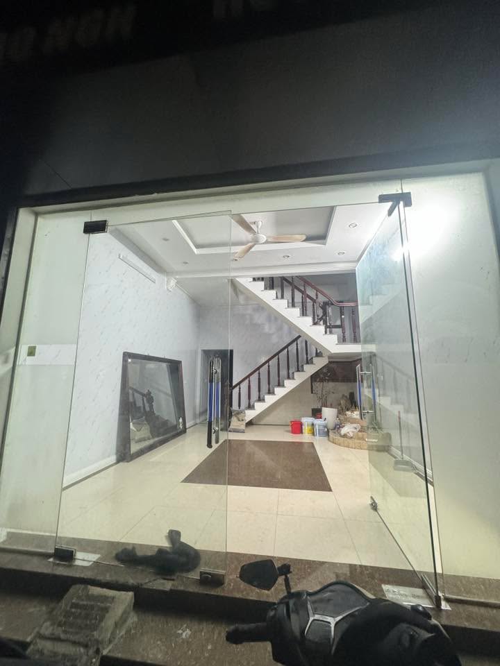 Nhà 3 tầng cho thuê tại Ninh Xá, Bắc Ninh giá 15 triệu - Sẵn sàng vào ở ngay!