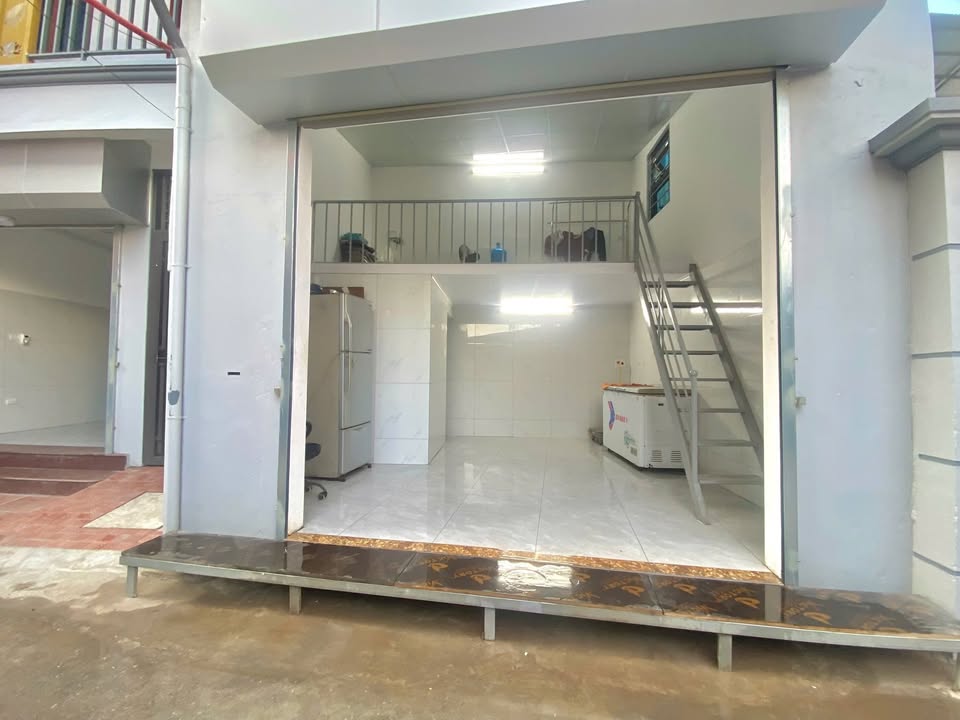 Nhà mặt phố Phú Diễn, Bắc Từ Liêm 205m² giá 4 triệu - Kinh doanh lý tưởng!