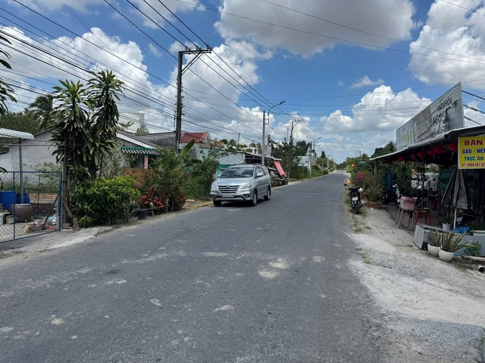 Đất nền mặt tiền TL909 xã Hậu Lộc, huyện Tam Bình - Diện tích 126m², giá chỉ 800 triệu!