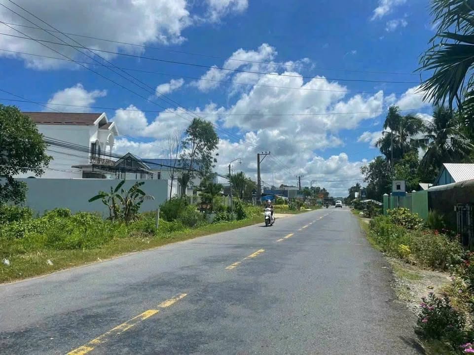 Đất nền mặt tiền Quốc Lộ 60, huyện Long Phú, 672m² giá 6 tỷ - Cơ hội đầu tư sinh lời!