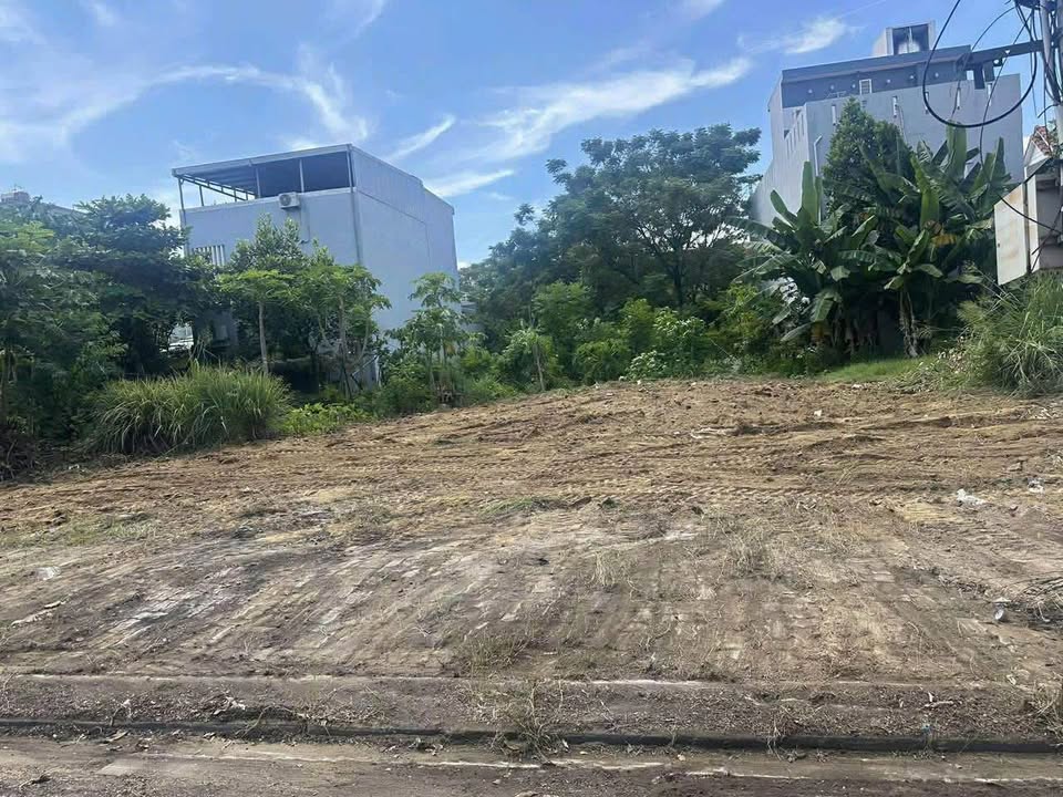 Lô đất Mân Quang 12, Sơn Trà 105m² giá 6 tỷ - Cơ hội đầu tư tuyệt vời!