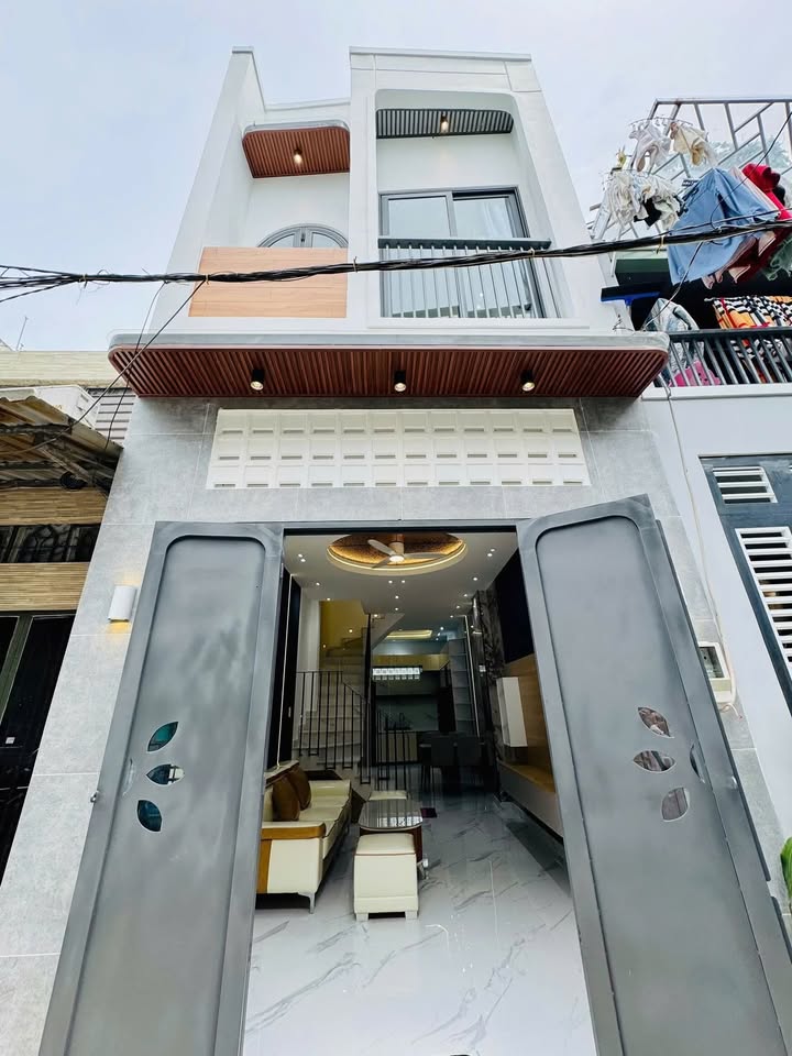 Nhà Gò Vấp 28m² giá 4.65 tỷ - Sẵn sàng vào ở ngay!