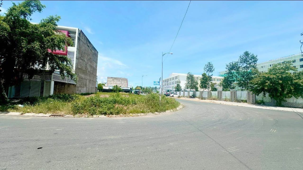 Đất nền góc đường Nguyễn Thị Minh Khai, Rạch Giá 230m² giá 10 tỷ - Tiềm năng kinh doanh vượt trội!