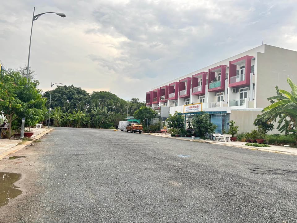 Nhà hoàn thiện đường Ngô Quang Hớn, Rạch Giá 100m² giá 6.486 tỷ - Hỗ trợ ngân hàng 70%!