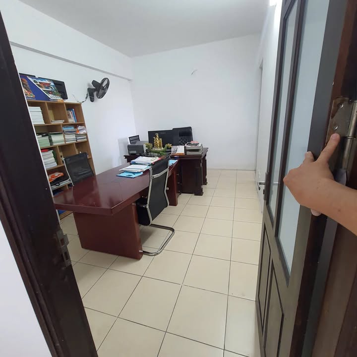 Căn hộ 2PN Chung cư CT4 Mễ Trì Thượng 81m² giá 4.85 tỷ - Sẵn sàng vào ở!