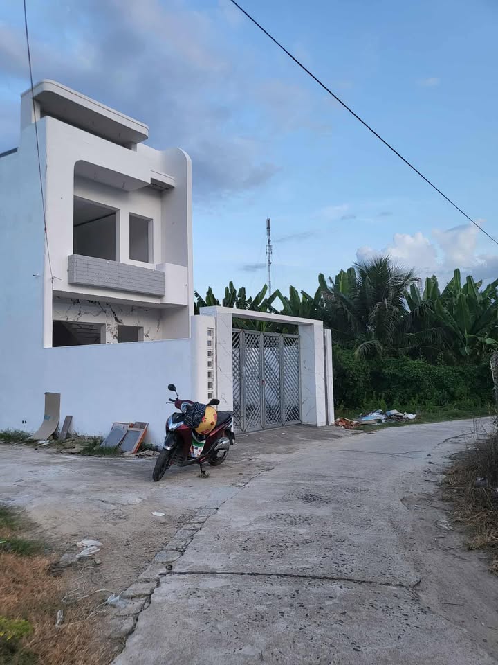 Nhà 2 tầng 2 mặt tiền Diên Lạc 91.4m² giá 2.39 tỷ - Sổ hồng chính chủ