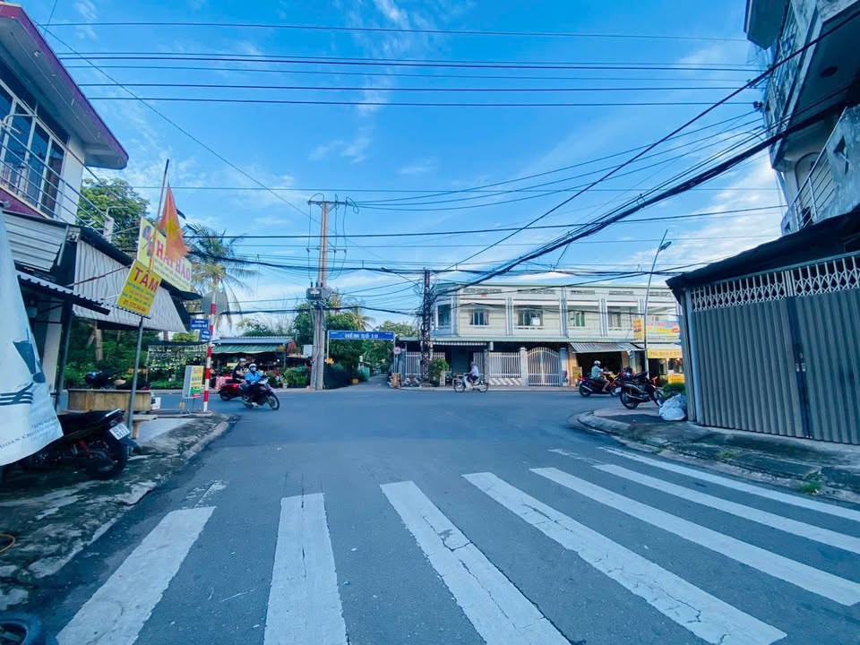 Đất thổ cư 93m² tại Gò Công - Mặt tiền đường Nguyễn Huệ, giá 1.3 tỷ - Cơ hội đầu tư tốt!