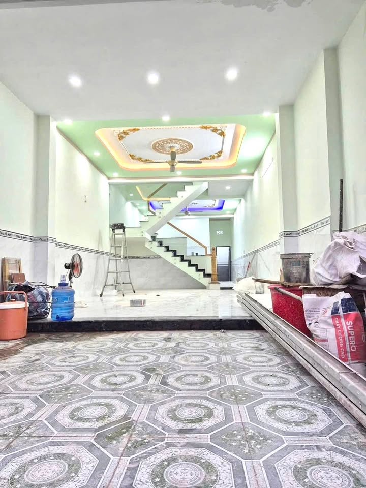 Nhà mặt tiền đường Cây Da, Dĩ An 102m² giá 6.5 tỷ - Kinh doanh sầm uất!