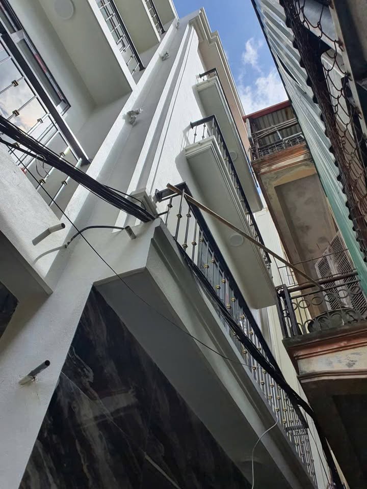 Nhà phố Dương Văn Bé, Hai Bà Trưng, 30m² giá 6 tỷ - Đầu tư sinh lời ngay!