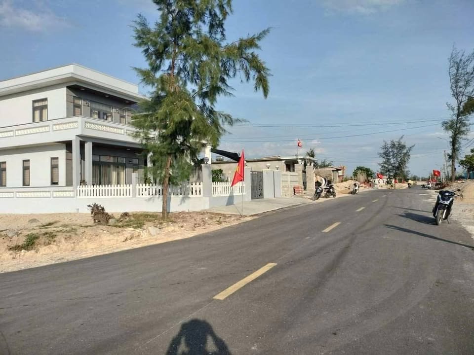Đất mặt tiền biển Tân Mỹ, Quảng Ngạn 200m² giá 1.1 tỷ - Cơ hội đầu tư hấp dẫn!