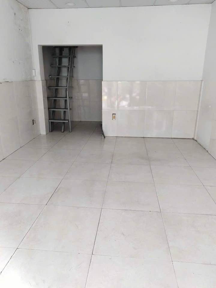 Cho thuê mặt bằng kinh doanh 793 Trần Xuân Soạn, Q7 - Diện tích 40m², giá chỉ 8 triệu