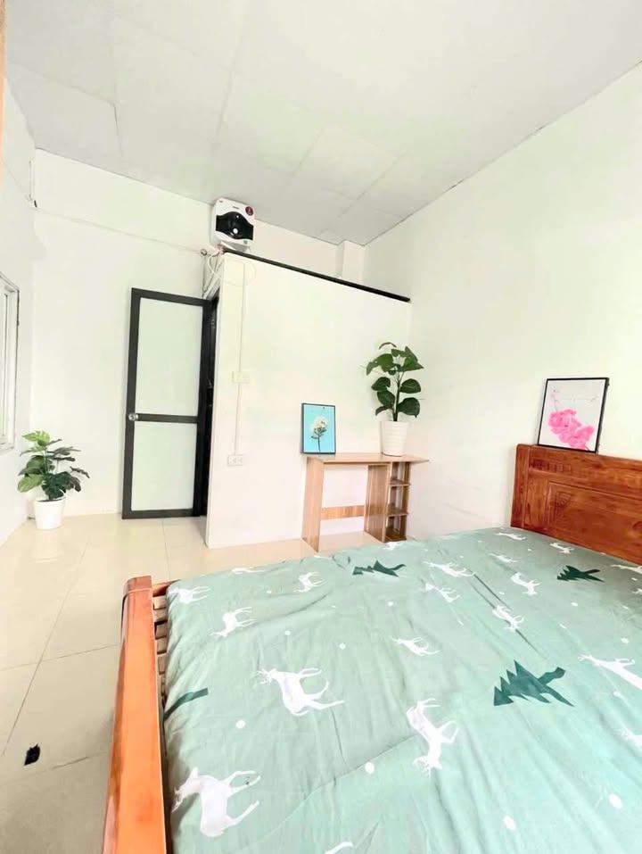 Phòng cho thuê tại Mễ Trì, 18m² giá 3.25 triệu - Nội thất đầy đủ, vào ở ngay!