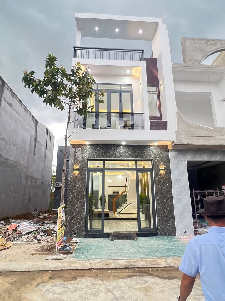 Nhà phố Tân Hiệp 68m² giá 2.75 tỷ - Thiết kế hiện đại, đầy đủ nội thất