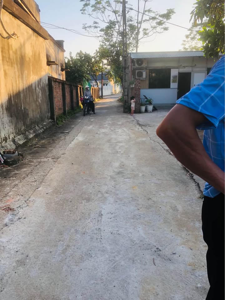 Đất nền góc 60m² xã Phú Cát, Quốc Oai - Đầu tư sinh lời chỉ với 2 tỷ!