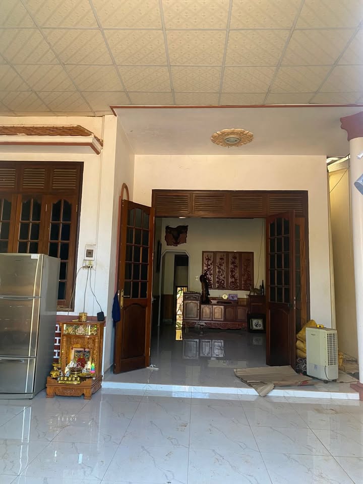 Nhà mặt tiền đường Quang Trung, Đức Cơ, Gia Lai 208m² giá 4 tỷ - Đầu tư sinh lời cao!