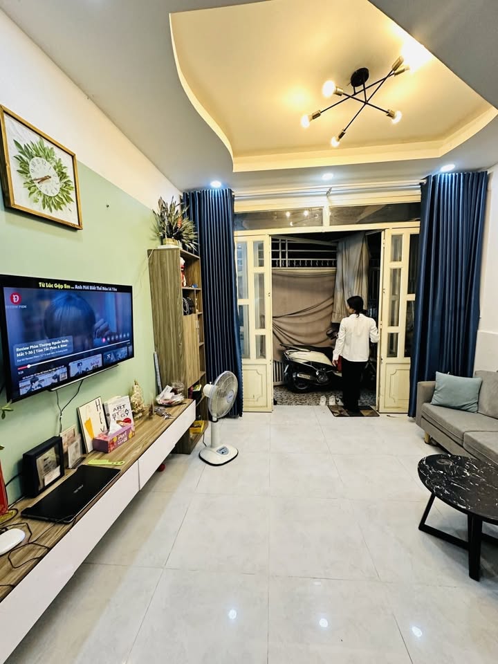 Nhà phố Mai Hắc Đế Quận 8 40m² giá 3.39 tỷ - Chính chủ bán gấp!