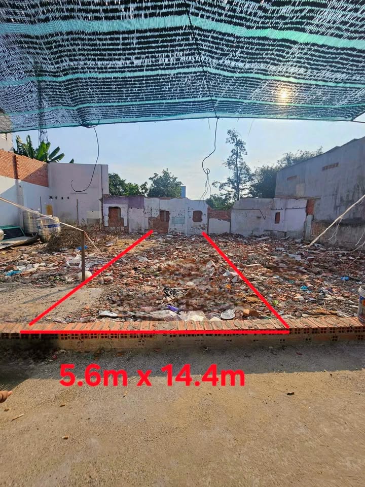 Đất thổ cư Hóc Môn 81m² giá 2,5 tỷ - Sổ đỏ chính chủ, xây dựng tự do!