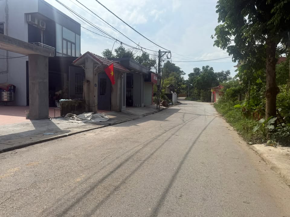 Đất đối diện Sân bóng Sơn Đoài, Sóc Sơn 104m² giá 3.2 tỷ - Sổ đỏ chính chủ!