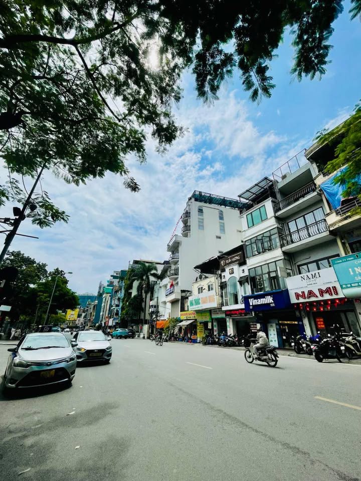 Mặt tiền Ngọc Hà Ba Đình 58m² giá 35.5 tỷ - Vị trí đắc địa kinh doanh sầm uất!