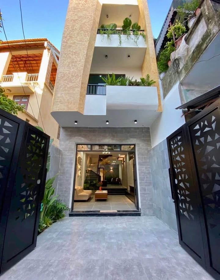 Nhà 3 tầng đường Giải Phóng, Nam Định 71m² giá 3.15 tỷ - Mặt ngõ ô tô thông thoáng!