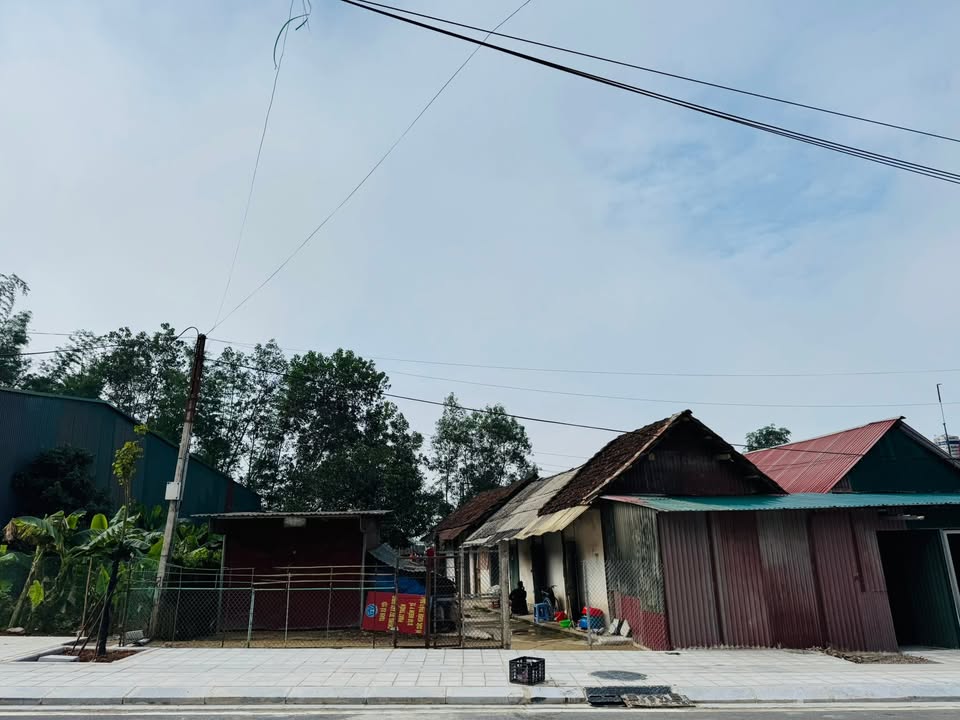 Đất mặt đường chính Noong Bua, Điện Biên 300m² - Chính chủ bán, pháp lý rõ ràng!