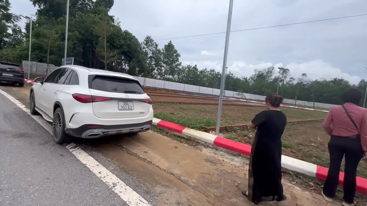 Đất nền mặt đường HCM xã Tiến Xuân 110m² - Sẵn sổ đỏ chính chủ, giá thỏa thuận!