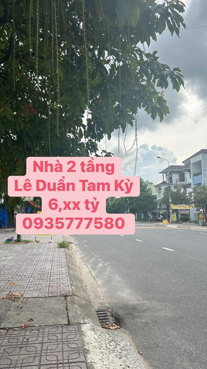 Nhà FrontHouse 2 tầng đường Lê Duẩn Tam Kỳ 125m² giá 6.1 tỷ - Kinh doanh thuận lợi!