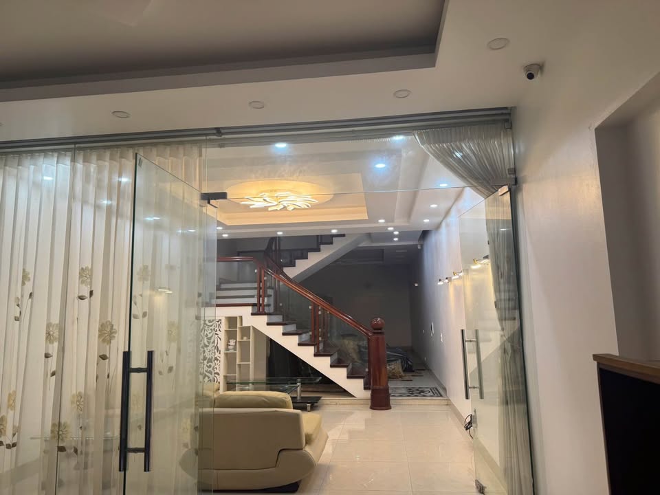 Nhà 3 tầng cho thuê tại khu đô thị mới Sóc Sơn, giá 10 triệu - Không thể bỏ lỡ!