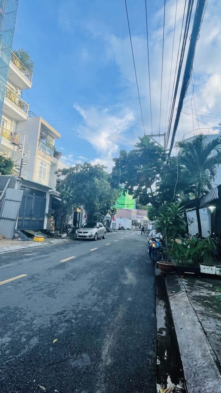 Nhà riêng Tân Phú 54m² giá 4.8 tỷ - Vị trí đẹp gần chợ Tân Hương!