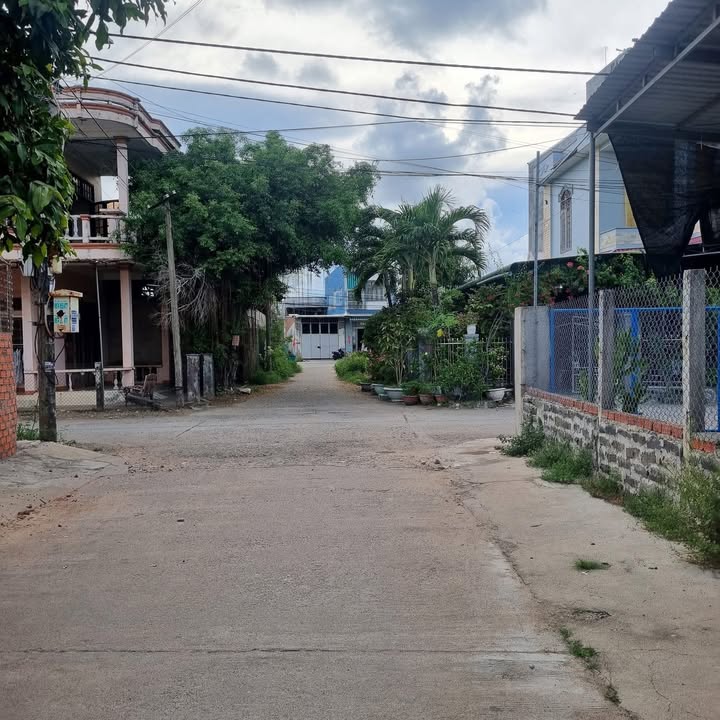 Nhà riêng thôn Cổ Lũy Làng Cá An Phú 105m² giá 1.1 tỷ - Sổ hồng chính chủ, nhà ở ngay!