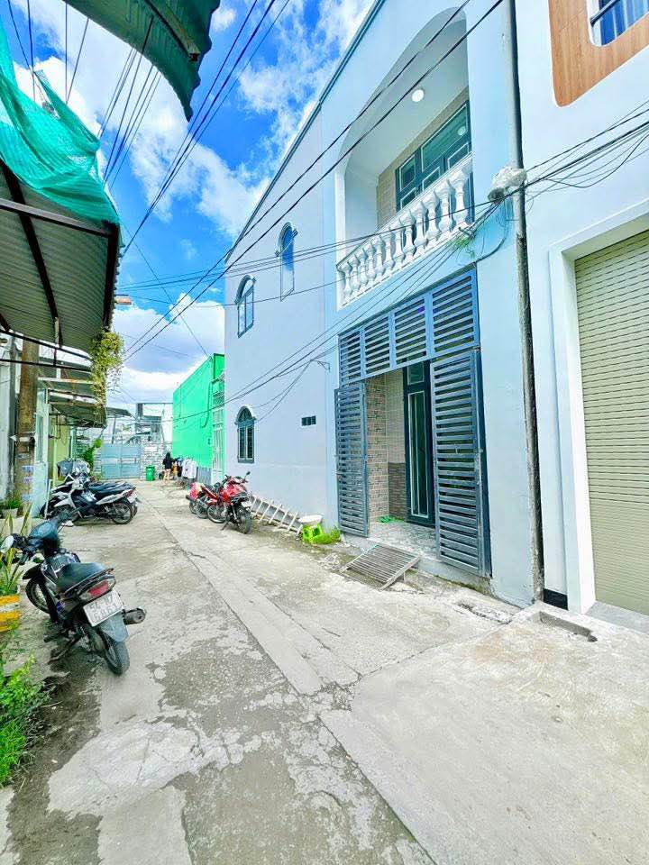 Nhà lầu mới đẹp 50m² giá 2.6 tỷ - Ô tô vào tới nhà, Cần Thơ